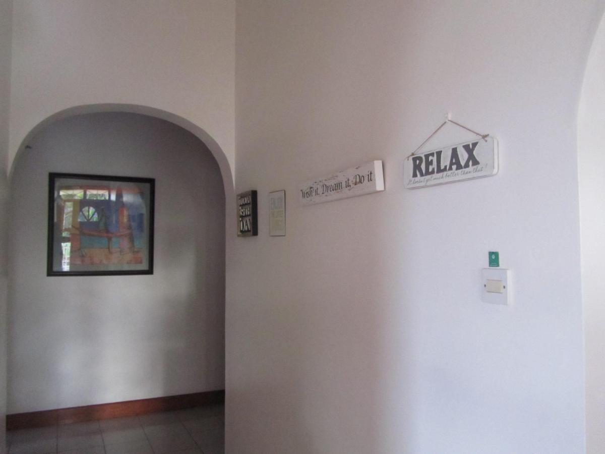 Delightful 4Bed Modern Villa With Wifi โกรส อิส์ลีต ภายนอก รูปภาพ